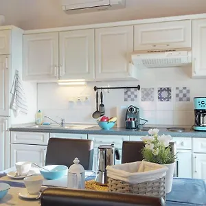 Lora Deluxe Superior 5 Star Apartment, Your Piece Of Heaven By The Sea & Park With Sea & Park View Novigrad (Istria)